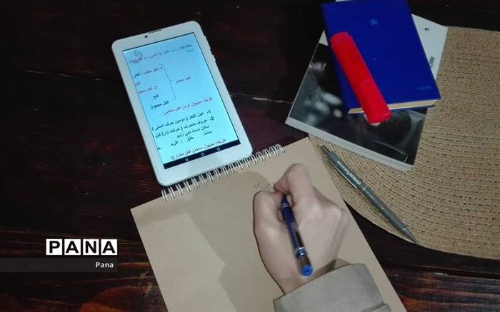 خیران مازندرانی 3500 تبلت به دانش‌آموزان نیازمند اهدا کردند