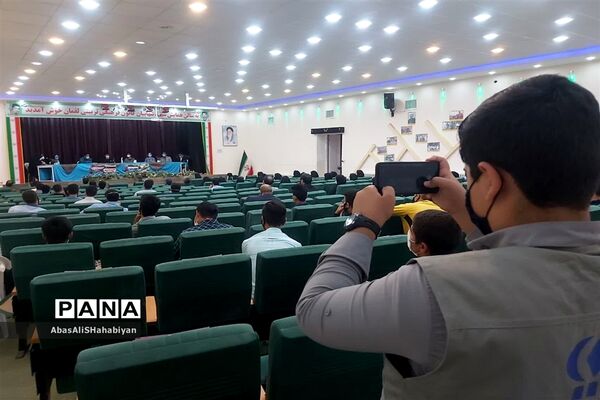 مراسم تقدیر از رتبه‌های برتر کنکور کاشمر