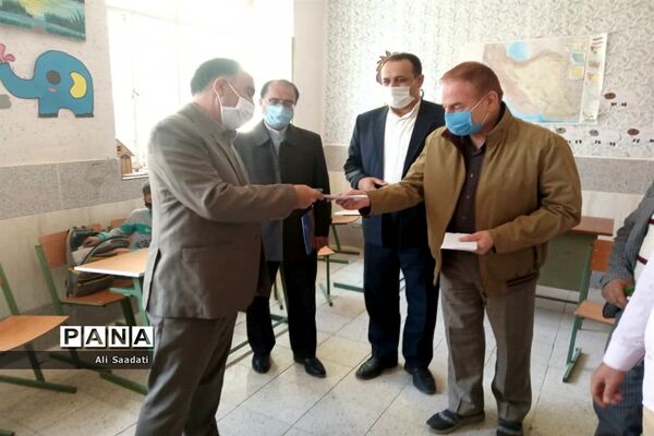 بازدید معاون آموزش ابتدایی از مدارس عشایری