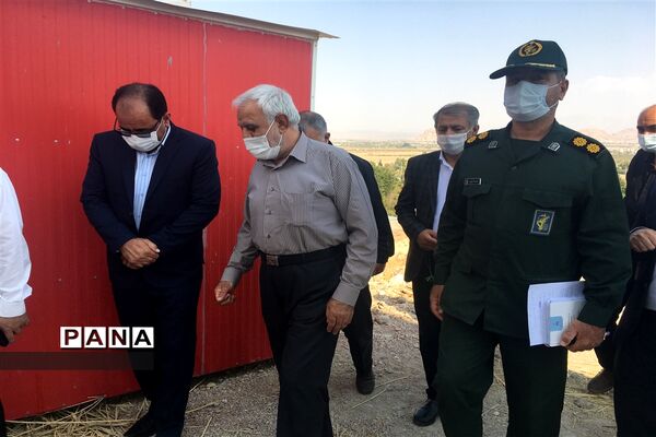 بازدیدرییس بنیاد حفظ آثار و نشر ارزش‌های دفاع مقدس فارس از محل پروژه مقبره شهدای گمنام شهرستان نى ریز