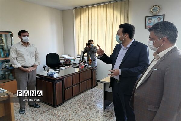 بازدید سرزده فرماندار شهرستان ری ازآموزش و پرورش ناحیه دو شهر ری