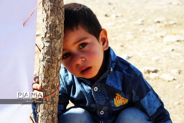 آیین تحلیف دانش‌آموزان و مربیان پیشتاز منطقه عشایری کوه درا نورآباد ممسنی