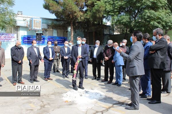 آیین کلنگ زنی مدرسه استثنایی خیرساز مهندس فرشچی درشهرستان اسلامشهر