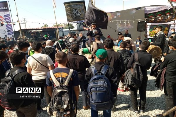 مراسم نمادین جاماندگان اربعین حسینی در گلزارشهدای شهرستان ملارد