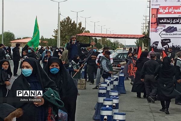 مراسم نمادین جاماندگان اربعین حسینی در گلزارشهدای شهرستان ملارد