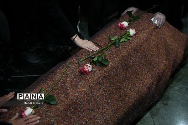 مراسم اقامه نماز بر پیکر استاد محمدرضا شجریان