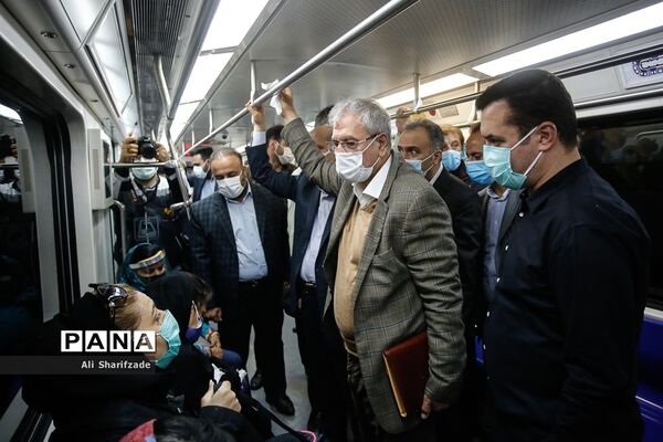 بازدید سخنگوی دولت از طرح استفاده اجباری ماسک در مترو