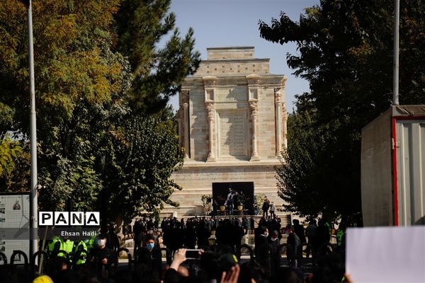 مراسم خاکسپاری پیکر محمدرضا شجریان