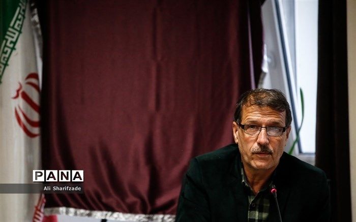 محدثی خراسانی: مدرسه بهترین مکان برای کشف استعدادهای ادبی است