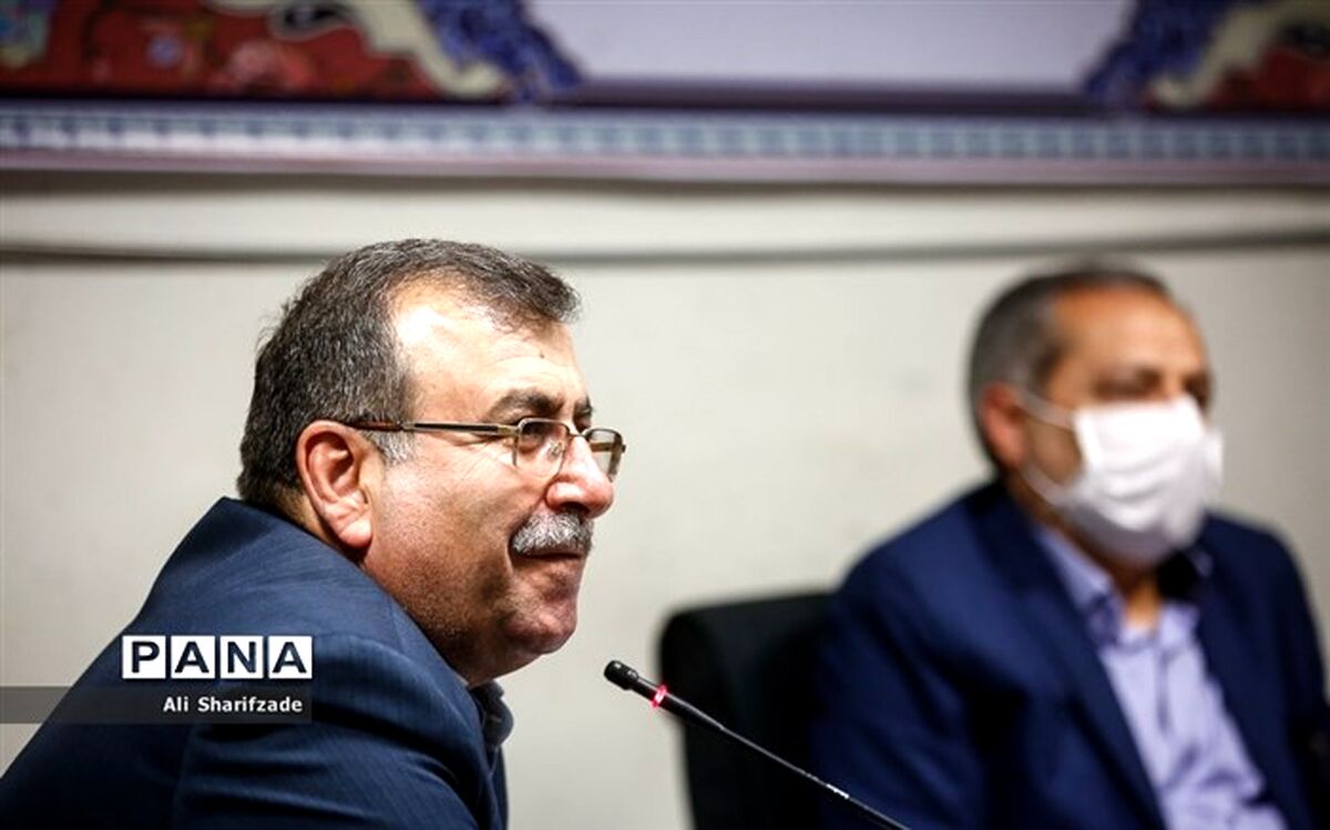 سخنرانی «عمادی» درباره غزلیات حافظ در نشست افتتاحیه مدرسه مجازی شعر و داستان