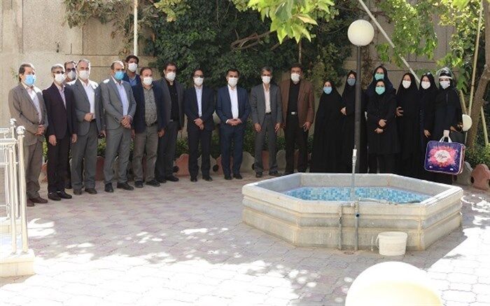 کارهای بسیار بزرگی از دست مشاوران برمی آید