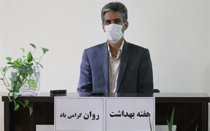 اگر پدر و مادر در کنار دانش آموز نباشند زحمات معلمان هدر می‌رود