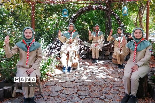 بازدید رئیس سازمان دانش‌آموزی فارس از فعالیت‌های پیشتازان در نی ریز