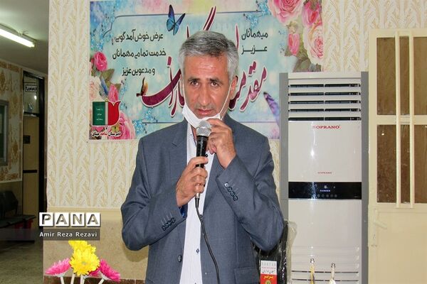 آیین افتتاح اتاق گفتگو اولیاء و مربیان دبیرستان شاهد میثاق اهواز