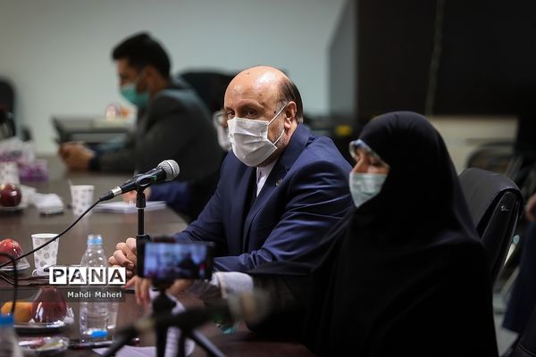 نشست صمیمی وزیرآموزش پرورش با مدیران سازمان دانش آموزی