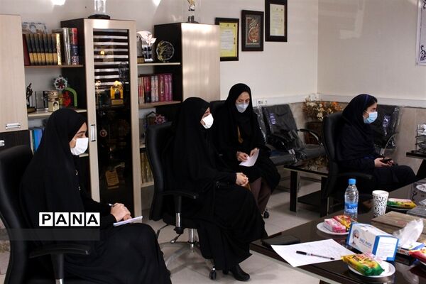 نشست نمایندگان دهمین دوره مجلس دانش آموزی استان البرز