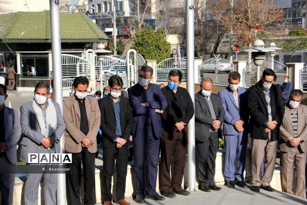 آیین تشییع پیکر شهید گمنام دفاع مقدس در اداره‌کل آموزش و پرورش فارس
