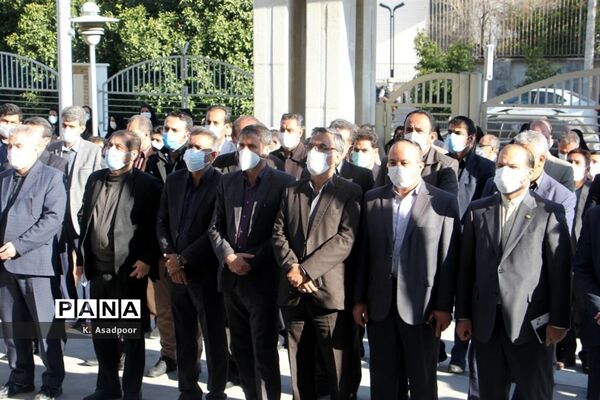 آیین تشییع پیکر شهید گمنام دفاع مقدس در اداره‌کل آموزش و پرورش فارس