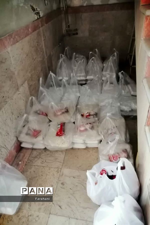 توزیع بیش از 700 پرس غذا بین مددجویان بهزیستی ورامین