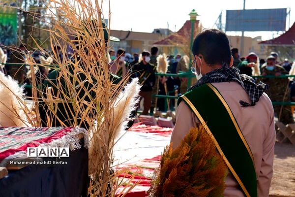 مراسم وداع با پیکر شهید گمنام در آباده