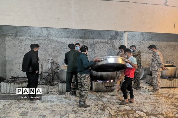 پخت غلور نذری به مناسبت شهادت حضرت فاطمه زهرا(س)درشهرستان خوسف استان خراسان جنوبی