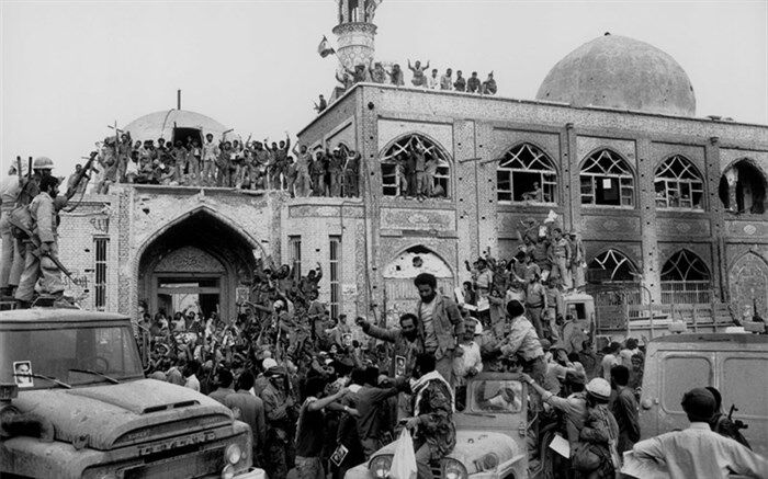 از حضور خالق عصر عاشورا تا خالق آثار سردار شهید سلیمانی