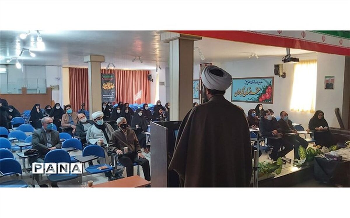 برگزاری گفتمان فاطمی در مجتمع آموزشی و فرهنگی سما واحد شیروان