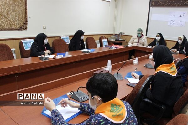 نشست هیات رئیسه مجامع تشکل پیشتازان سازمان دانش‌آموزی آموزش و پرورش اسلامشهر