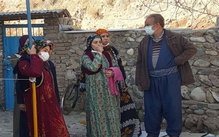 بازیگران «نون خ ۳» با ماسک جلوی دوربین رفتند