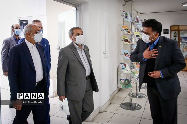 حضور وزیرآموزش و پرورش در سازمان دانش آموزی و خبرگزاری پانا