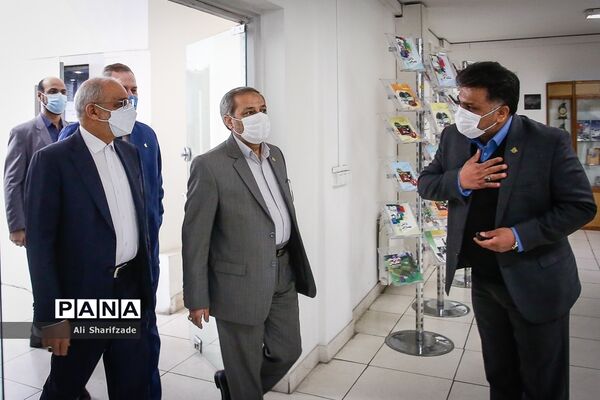 حضور وزیرآموزش و پرورش در سازمان دانش آموزی و خبرگزاری پانا