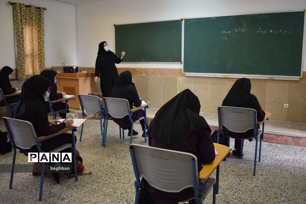 شیوه‌نامه برگزاری کارسوق لیزر و کوانتوم در مدارس سمپاد