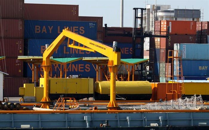 بیش از هزار و ۱۶۰ خودرو موجود در گمرکات دارای پرونده قضائی است