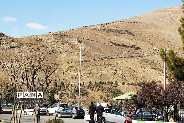 وزش باد باعث شد مردم تهران برای ساعاتی هوای پاک را تجربه کنند