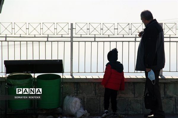 وزش باد باعث شد مردم تهران برای ساعاتی هوای پاک را تجربه کنند