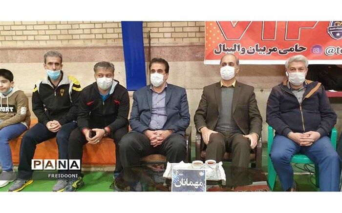 آموزش و پرورش منطقه 4 شهر تهران میزبان مسابقات والیبال دانش آموزی شد
