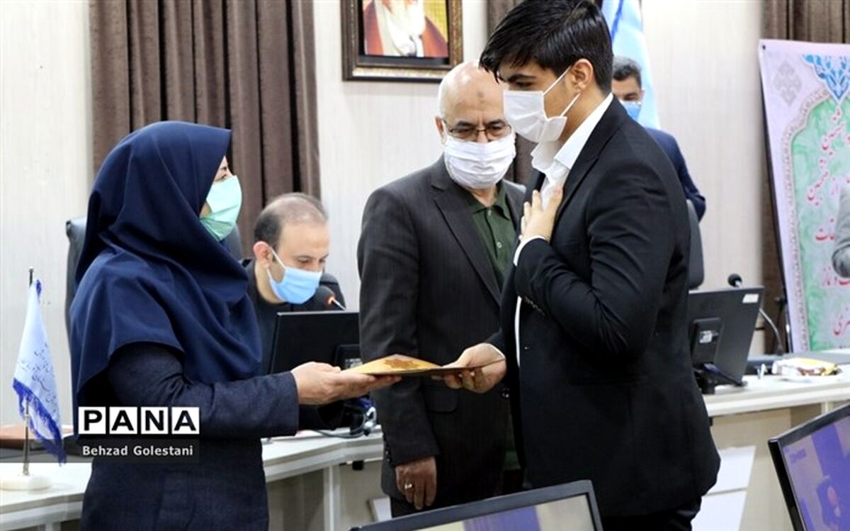 تجلیل از 750 دانش آموز منتخب مسابقات قرآنی و فرهنگی آذربایجان غربی