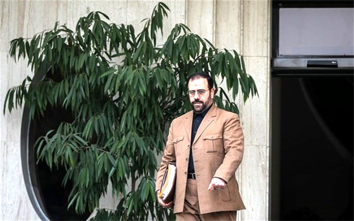 امیری: اهانت در شان لباس روحانیت نیست