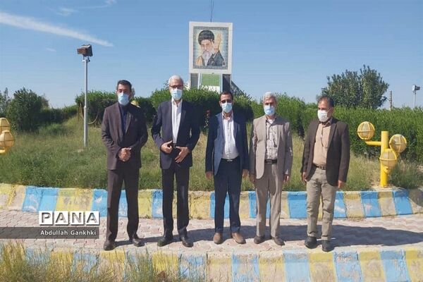 بازدید معاون پرورشی و فرهنگی آموزش و پرورش و فرماندار بوشهر از اردوگاه تربیتی در چاه کوتاه