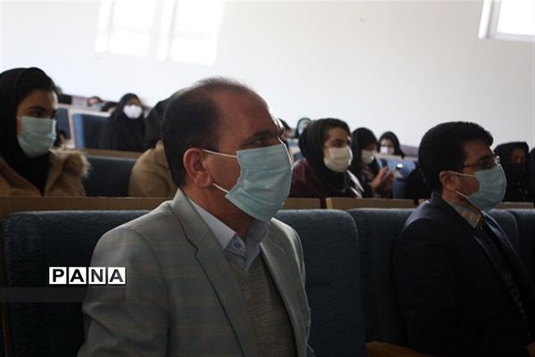 تجلیل از برگزیدگان مسابقات قرآنی و فرهنگی هنری در ابرکوه