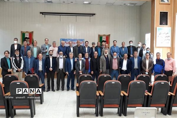 تجلیل از پیشکسوتان آموزش و پرورش شهرستان امیدیه