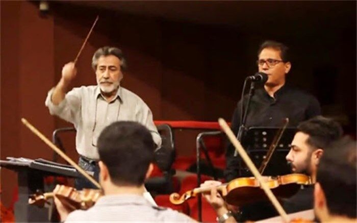 موسیقی  شعر را به اعماق روح آدمی می‌نشاند