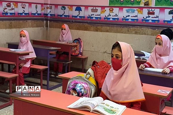 بازدید بازرسان فرمانداری و شبکه بهداشت از وضعیت بهداشتی مدارس بهارستان یک