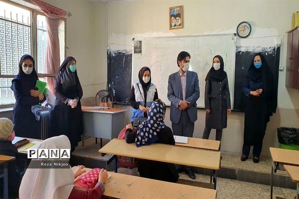 بازدید بازرسان فرمانداری و شبکه بهداشت از وضعیت بهداشتی مدارس بهارستان یک