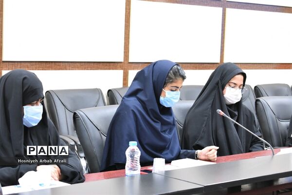 نشست صمیمی مدیرکل آموزش و پرورش سیستان و بلوچستان با هیئت رئیسه مجلس دانش آموزی