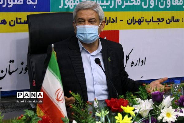 حضور نمایندگان خوزستان درآیین افتتاحیه دهمین دوره مجلس دانش آموزی کشور