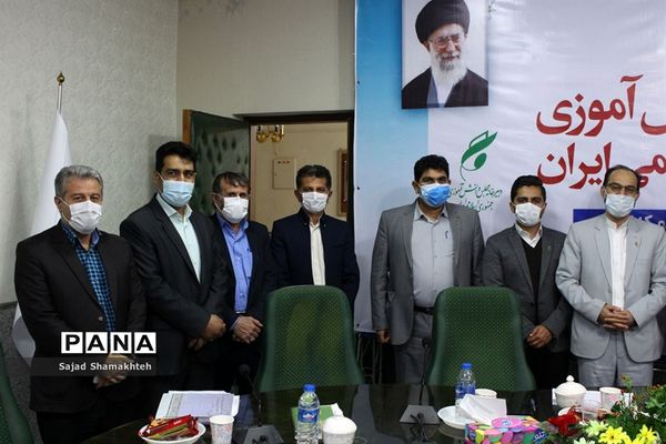 حضور نمایندگان خوزستان درآیین افتتاحیه دهمین دوره مجلس دانش آموزی کشور