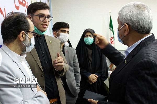 حضور نمایندگان خوزستان درآیین افتتاحیه دهمین دوره مجلس دانش آموزی کشور