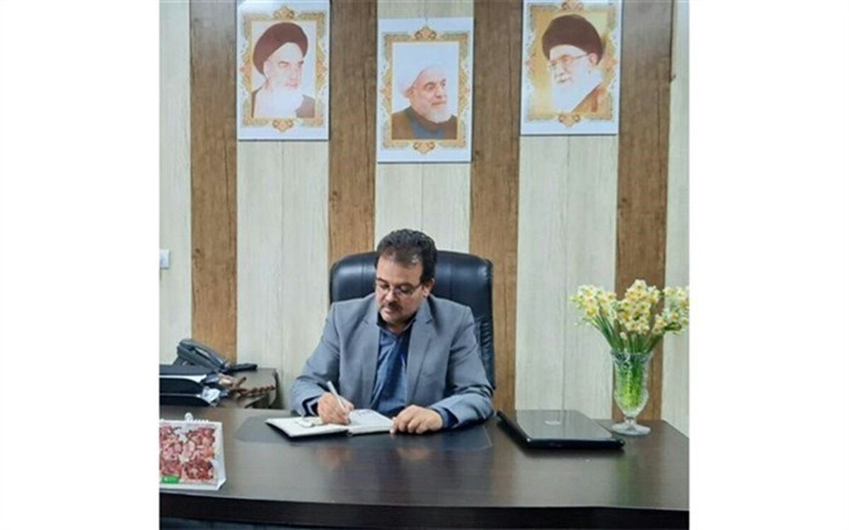 کمک خیری سرباز معلم، به دانش آموزان نیازمند روستای مرزی آواز خراسان جنوبی