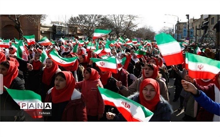 برگزاری برنامه مدرسه انقلاب در مدرسه فدک